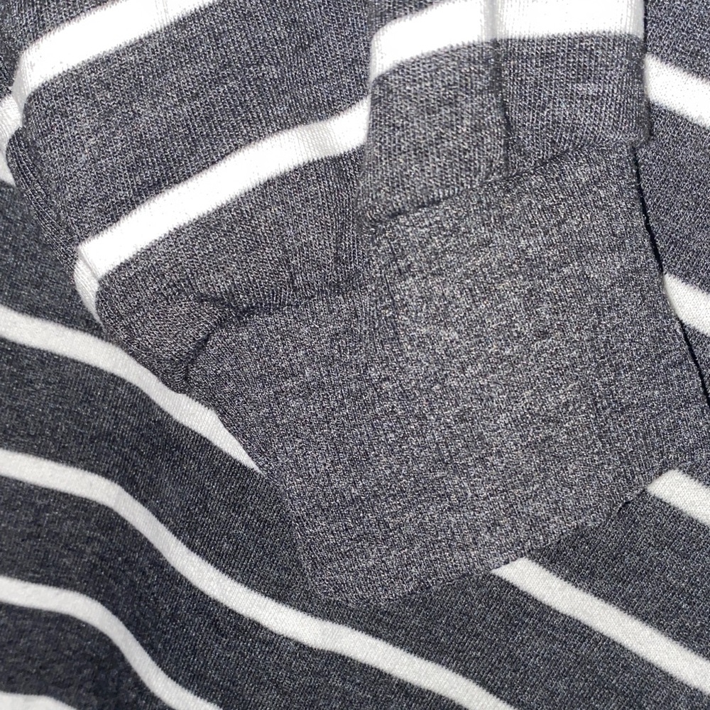 Old Navy • Grey and White • Striped • Crewneck - Picture 6 of 6